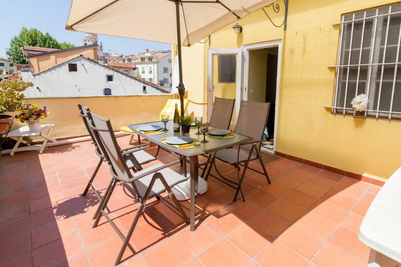 Apartment In The Heart Of Сан Ремо Екстериор снимка